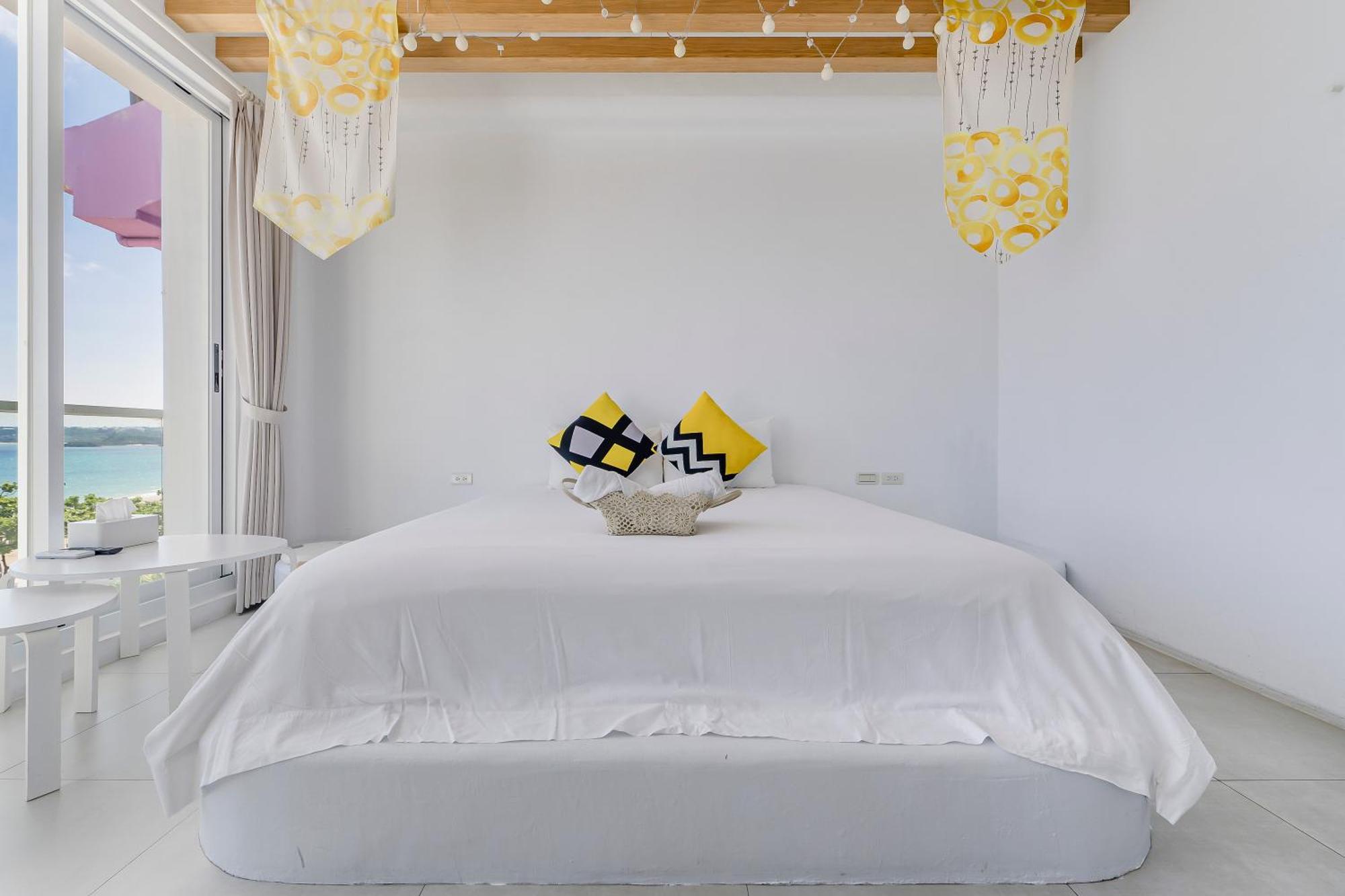 Cat At Greece Bed & Breakfast Nanwan Exterior photo